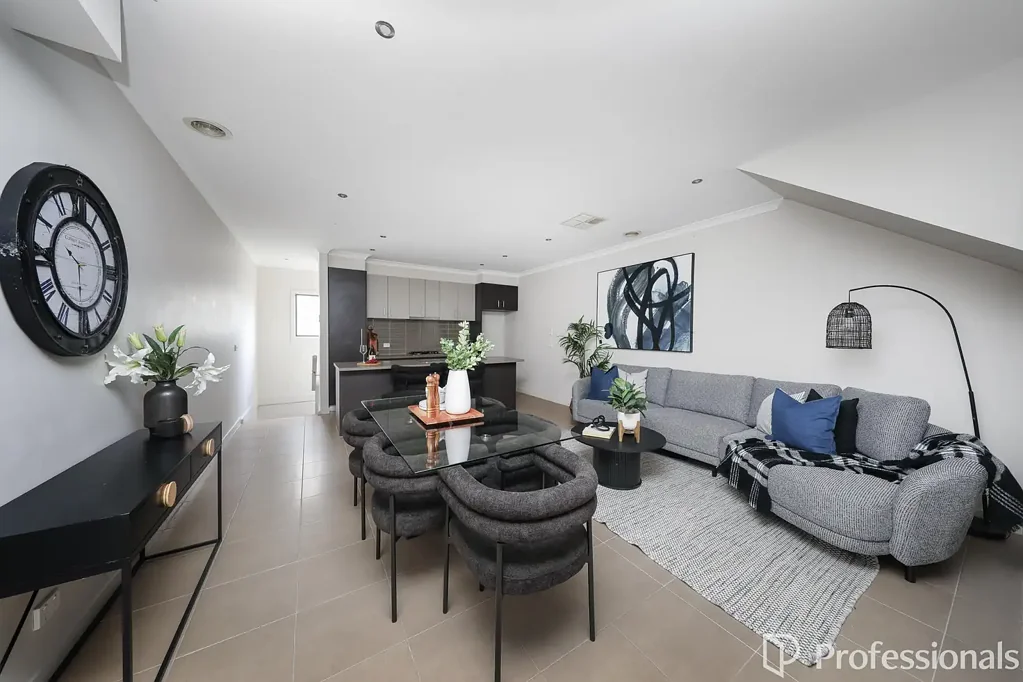 Caroline Springs 3房 Caroline Springs 中心宽敞舒适的生活 Spacious, Comfortable Living in the Heart of Caroline Springs