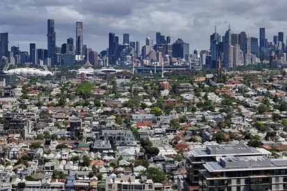 澳洲房价又疯了！今年平均涨近$6万，墨尔本反超悉尼！