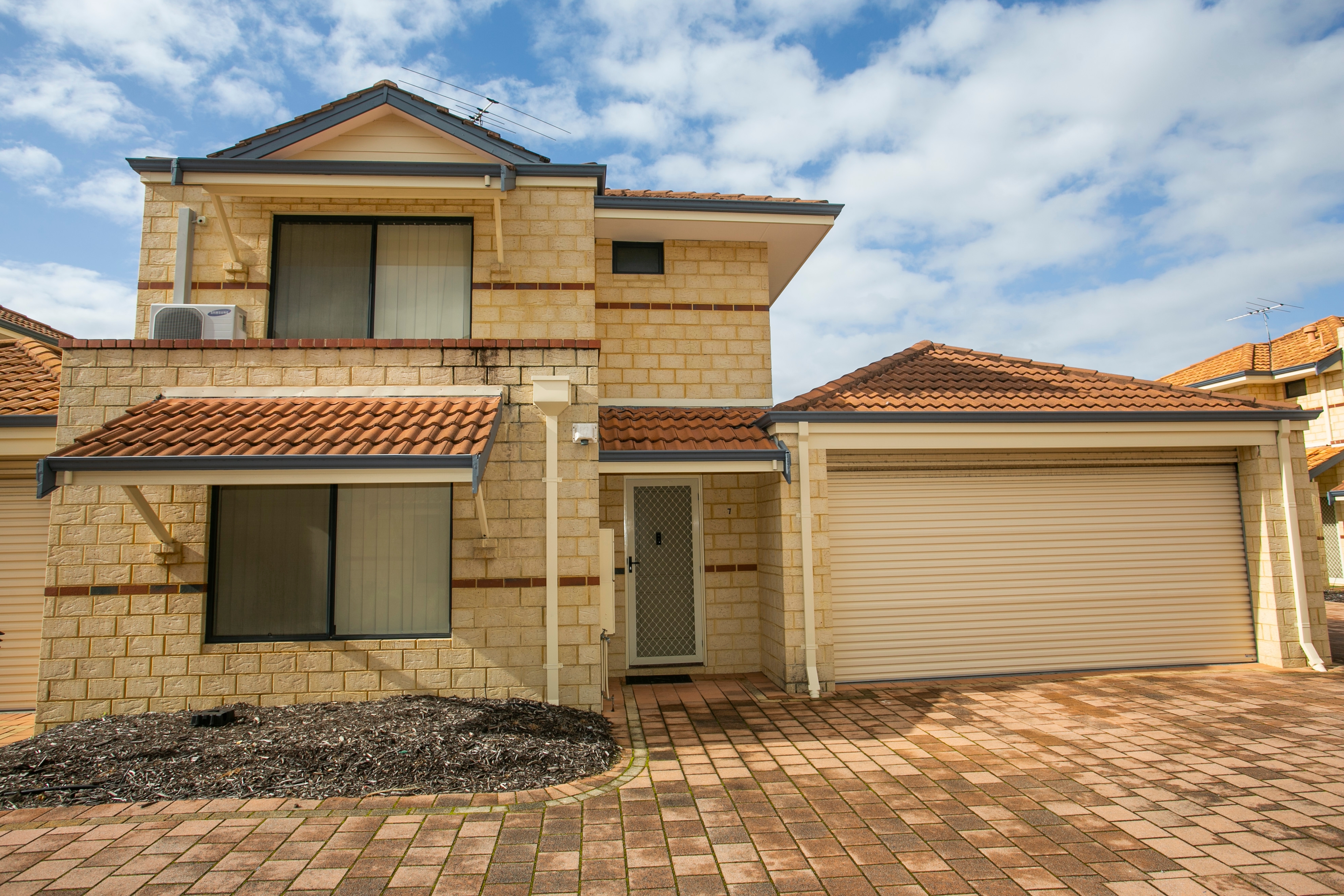 26-28 KIMBERLEY ST, BELMONT WA 6104, 0 rūma, 0 rūma horoi, Townhouse