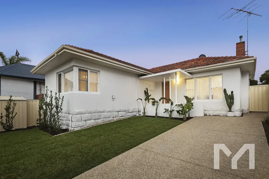 Scarborough 3房  You're Invited to... FULLY RENOVATED COASTAL LIVING