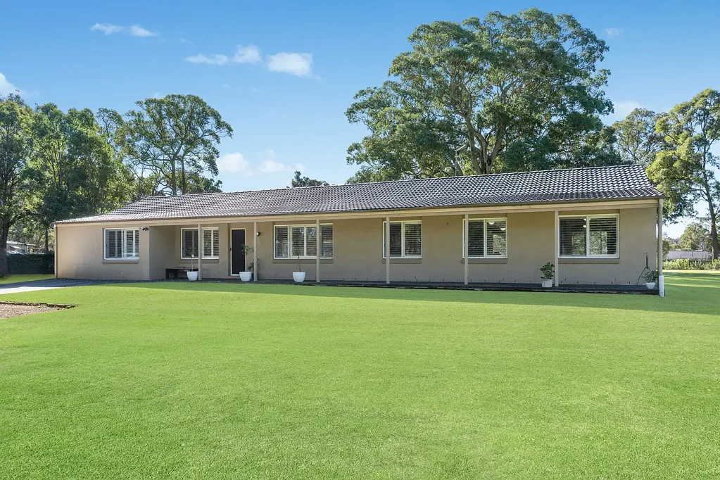 Thirlmere 5ਬੈੱਡਰੂਮ Grand home on five stunning acres with R5 zoning