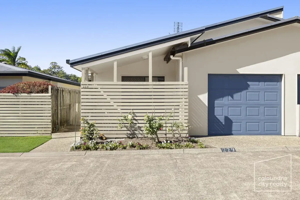 Caloundra West 2房  Elevated in Eagle View – Welcome to Kookaburra Village!