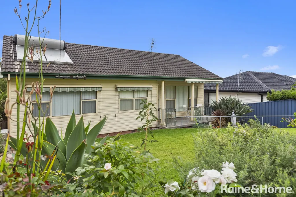 17 Illawarra Avenue, Cardiff, NSW 2285