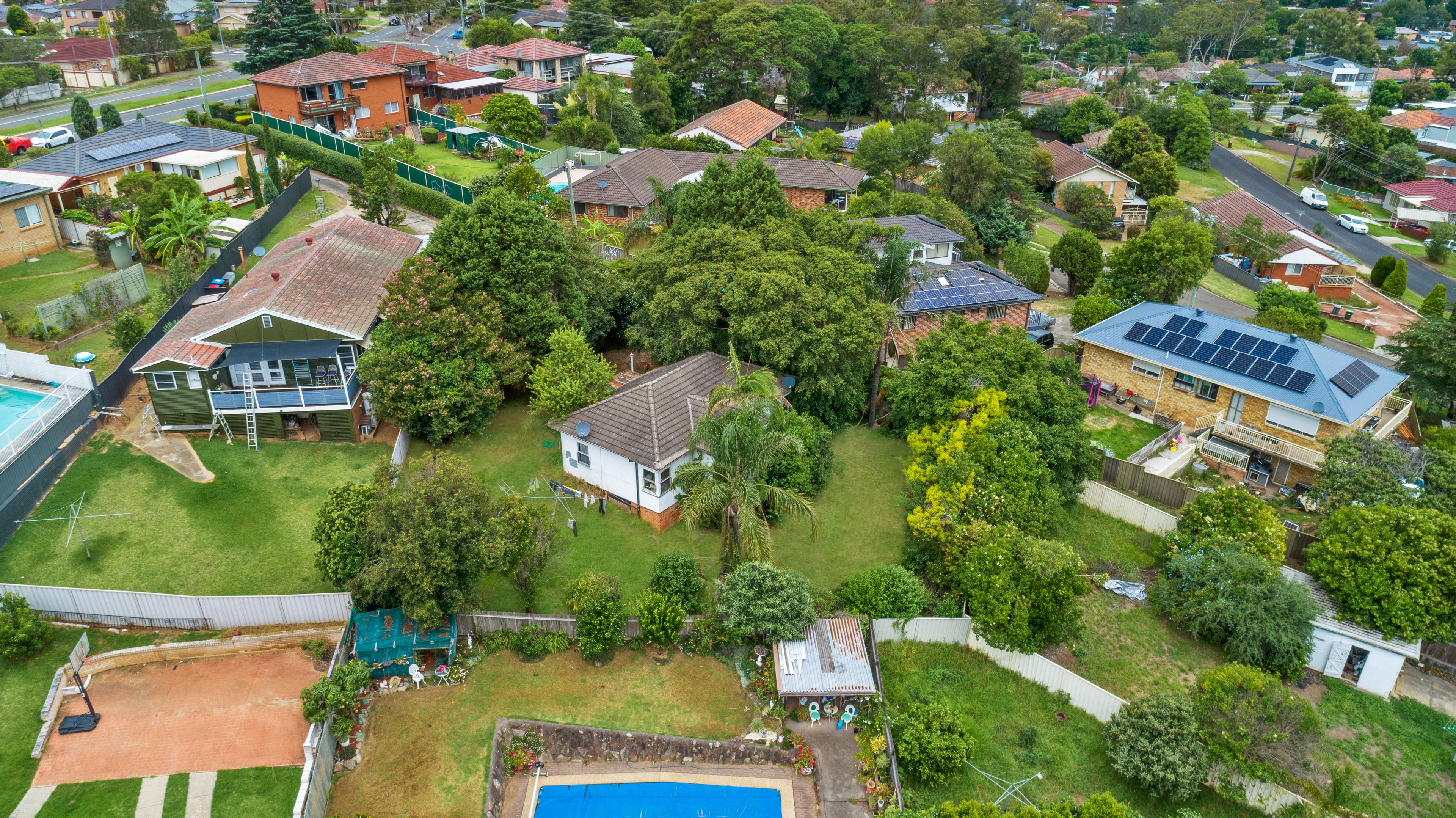 29 ST JOHNS RD, CAMPBELLTOWN NSW 2560, 0房, 0浴, House