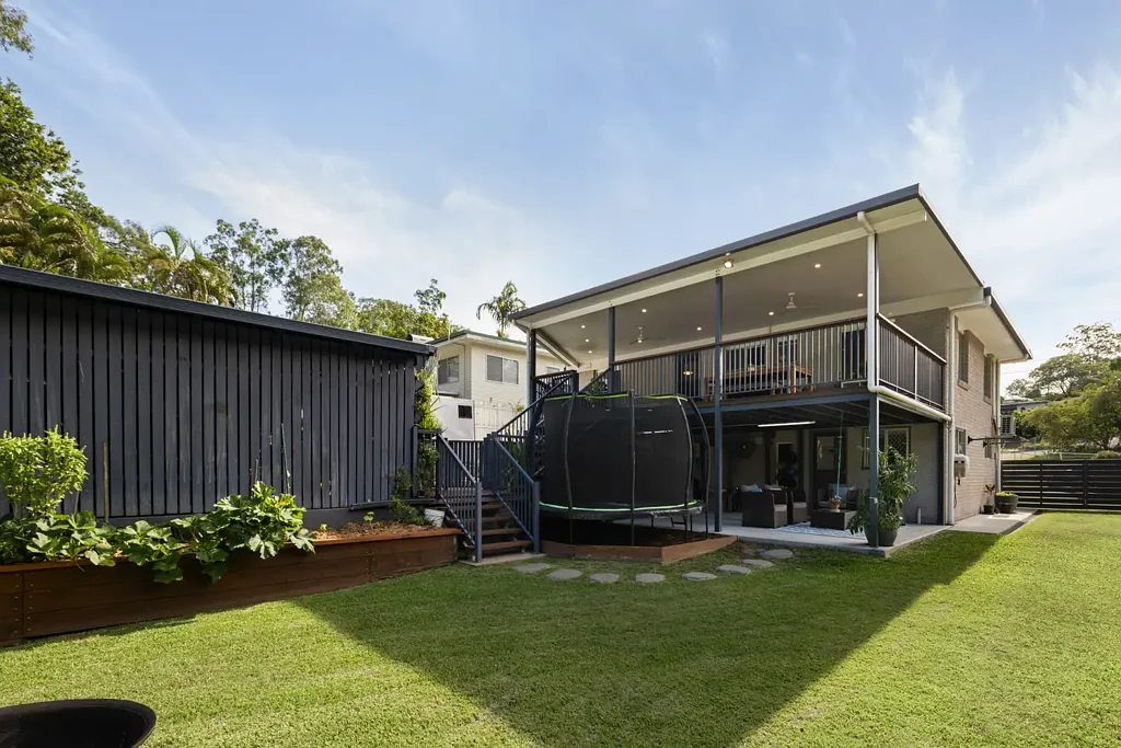 7 Praeger Street, Chapel Hill, QLD 4069