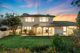 4 SCENIC CRES, South Hurstville