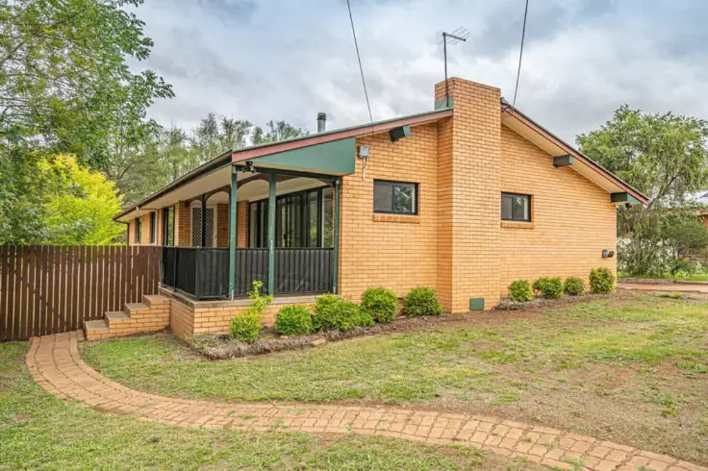 211 Markham Street, Armidale, NSW 2350