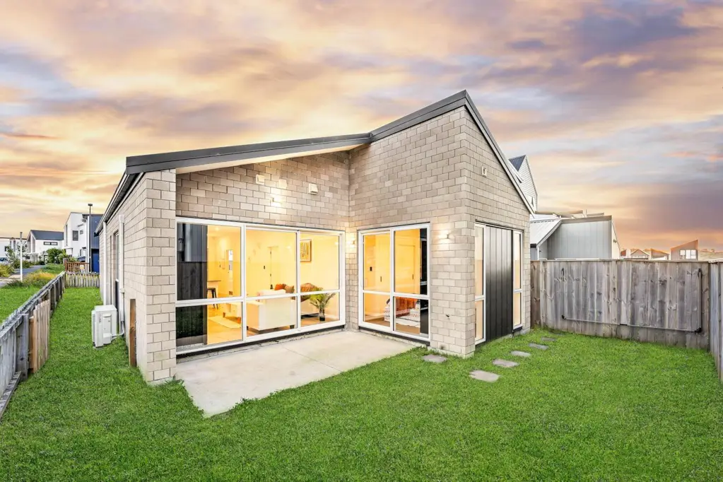 20 Herekino Street, Westgate, Waitakere City, Auckland
