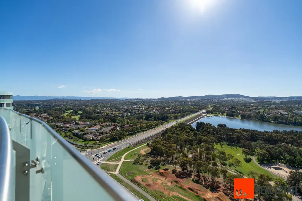 Gungahlin 2房  Sky-High Living on Level 20 | North Facing | 2 Bedrooms | Uninterrupted Views