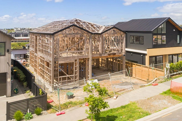 19 Pakirikiri Street, Long Bay, North Shore City