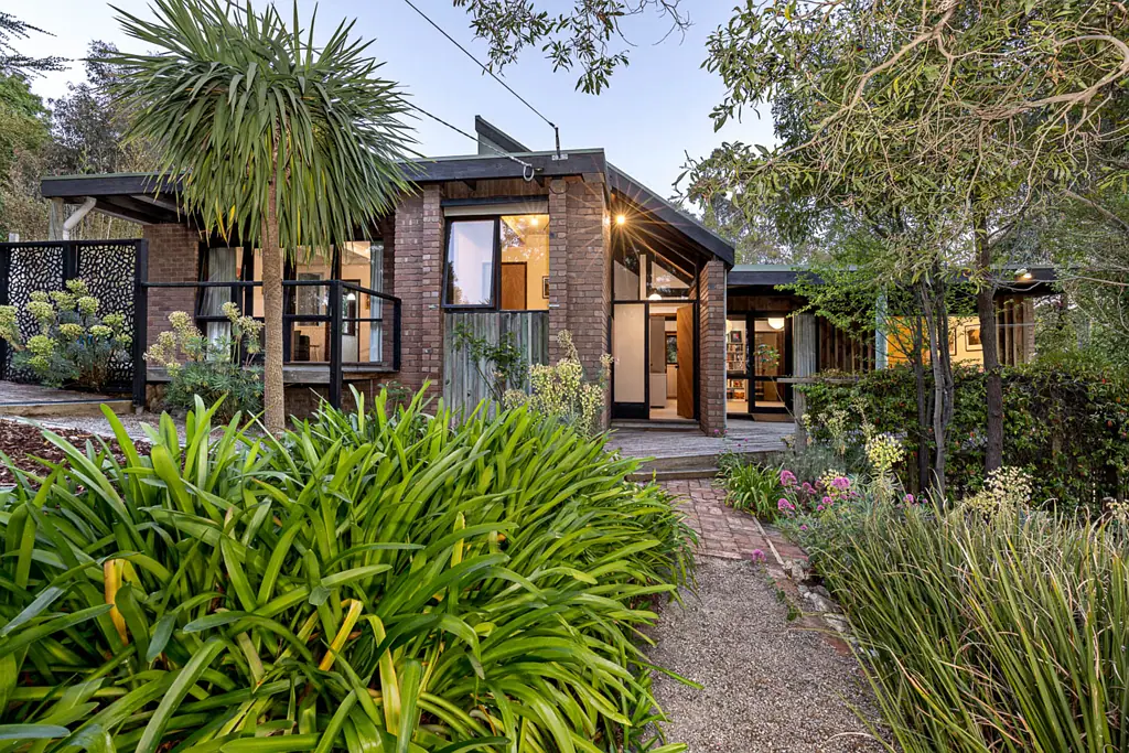25 Landale Avenue, Mount Clear, VIC 3350