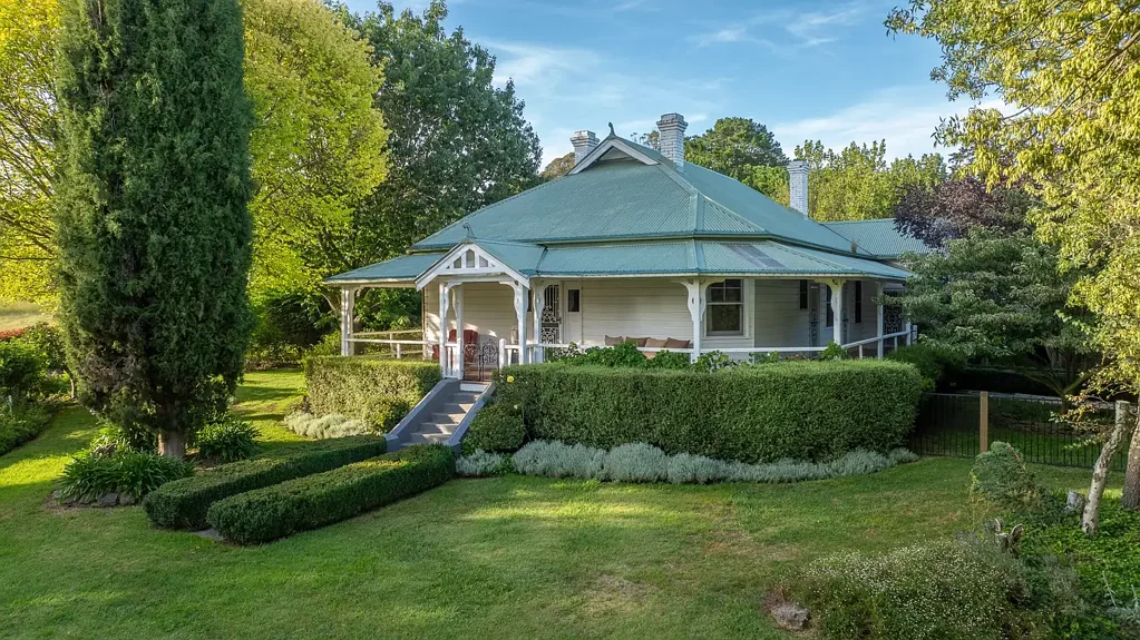 196 Toms Gully Road, Black Mountain, NSW 2365