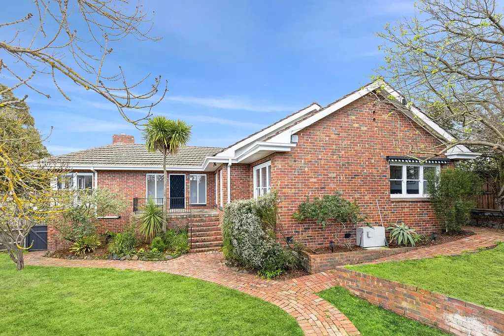 1 Pilrig Avenue, Newtown, VIC 3220