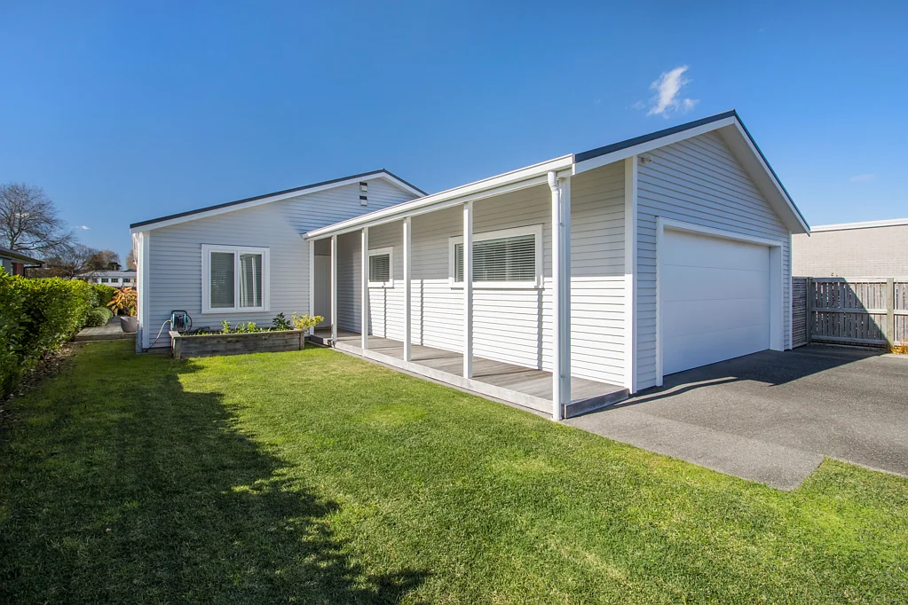 Katikati 3房  High End Freehold Luxury Retreat!