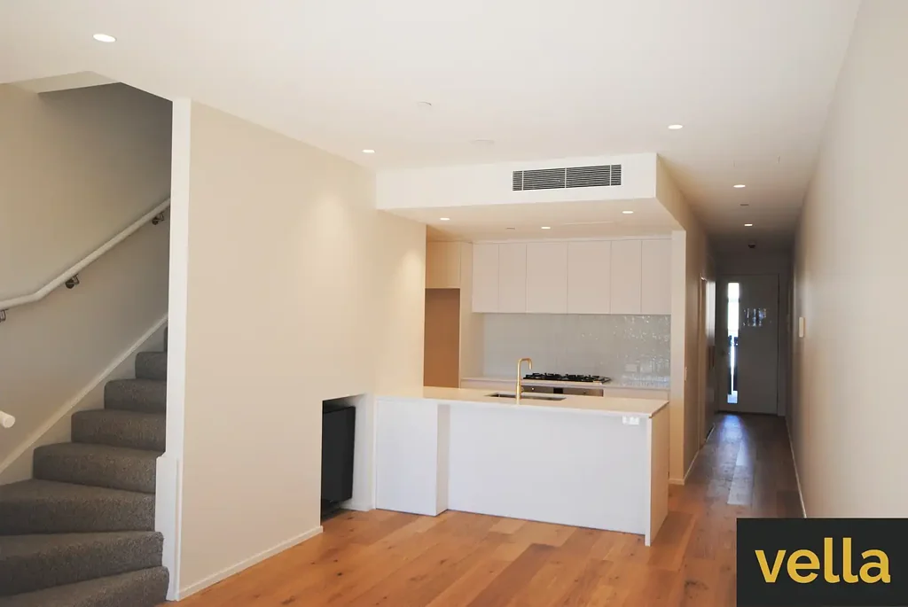 *** LEASED ***
Absolutely Fabulous! Two Storey Sky Terrace Townhouse at Como on The Parade, Norwood.