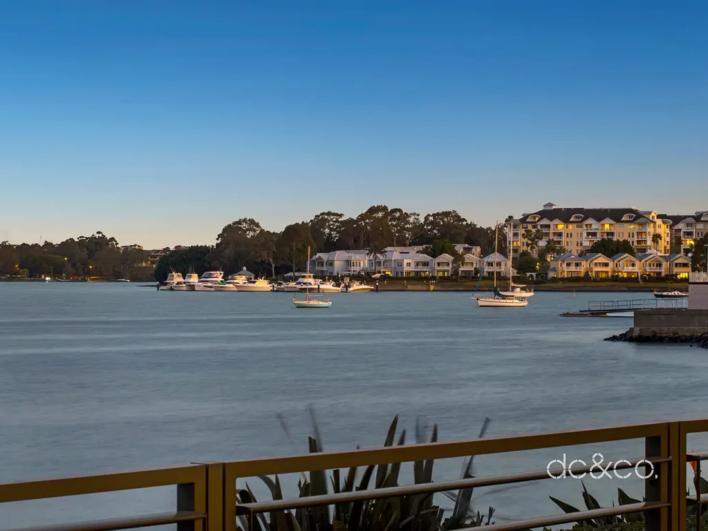 Cabarita 4ਬੈੱਡਰੂਮ Panoramic water views and sophisticated Torrens title living
