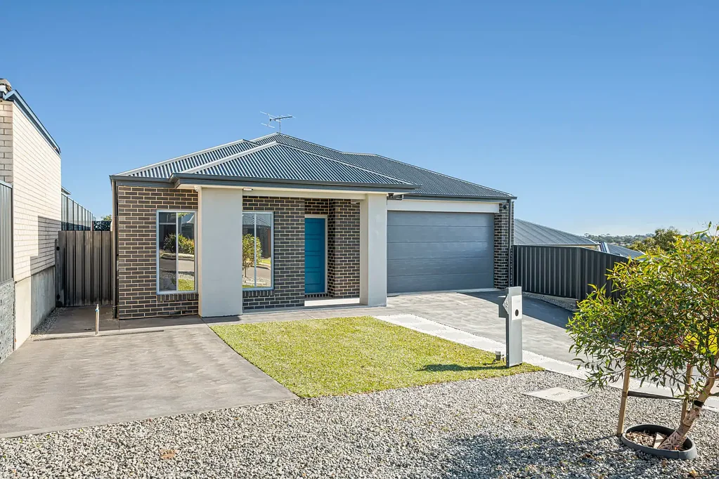 13 Emperor Way, Onkaparinga Heights, SA 5163