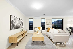 33 Seagrass Crescent, Point Cook