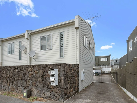 Onehunga 2 Bedroom Block of only 3 - Fully Renovated & Ready for You!