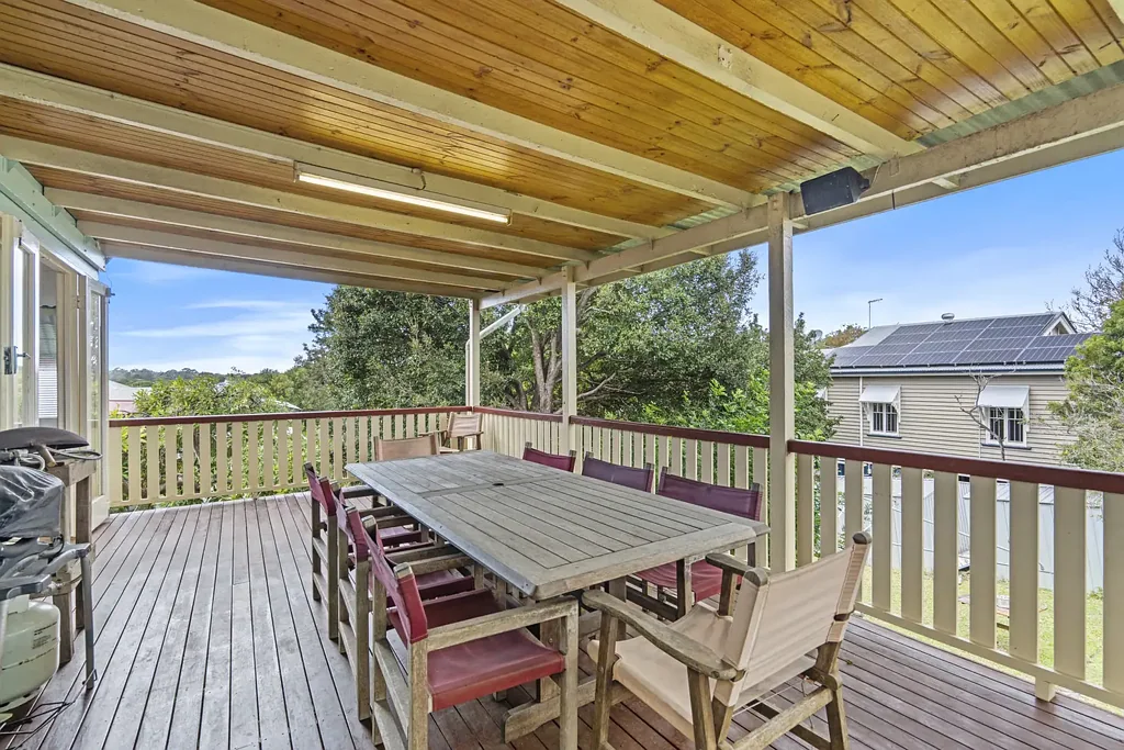 Annerley 4Phòng ngủ Family Home Opportunity - Ready For Your Touches