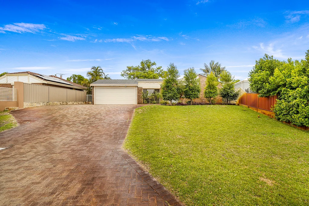 11 Willowcreek Mews, Woodvale, WA 6026