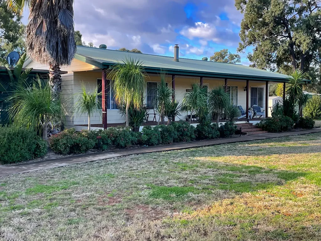 Narrabri Lifestyle acreage minutes from town.