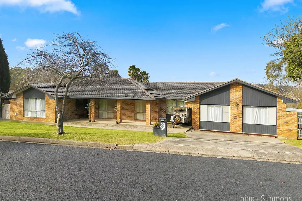 Armidale 5غرفة نوم Spacious Family Living in a Premier North Hill Location