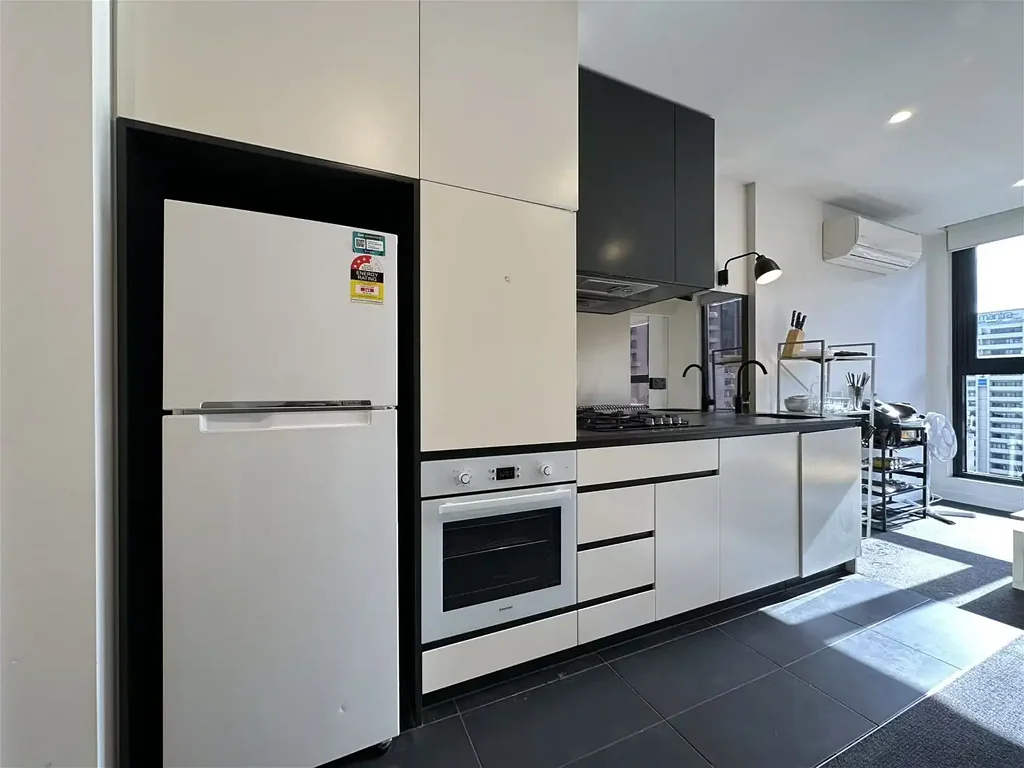 Fully Furnished Apartment in the Heart of Melbourne CBD