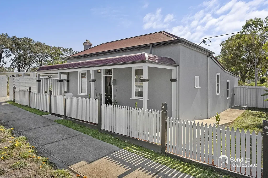 West Bendigo 4房  THIS IS VICTORIAN CHARM