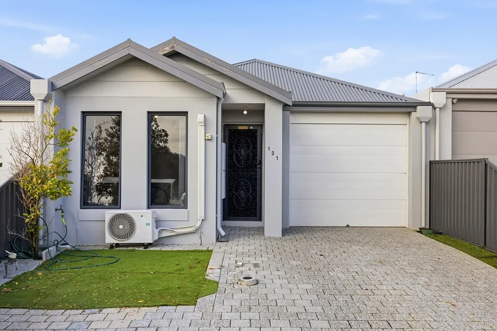 Brabham 3બેડરૂમ Stylish 2017-Built Home in Prime Parkside Location!