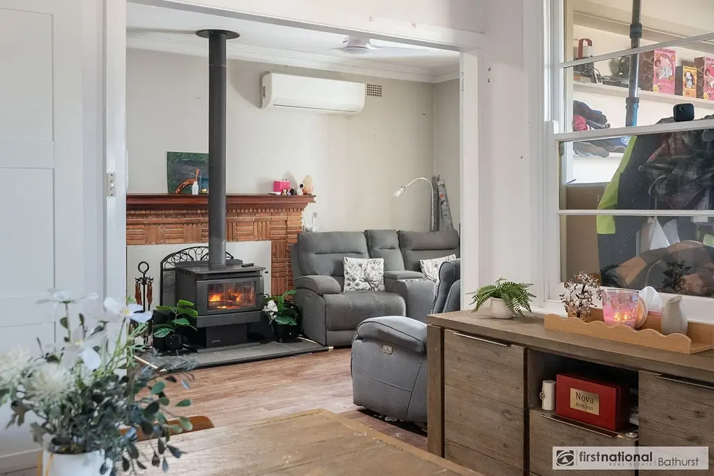 West Bathurst 4房  Character Meets Comfort in the Heart of West Bathurst