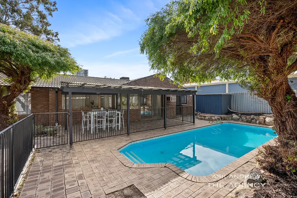 Booragoon 4Habitaciones FANTASTIC LOCATION AND FUTURE DEVELOPMENT