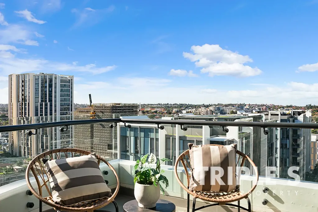 Eastgardens 3Moenga Bright & Spacious North East-Facing 3-Bedroom with High-Level Open Views