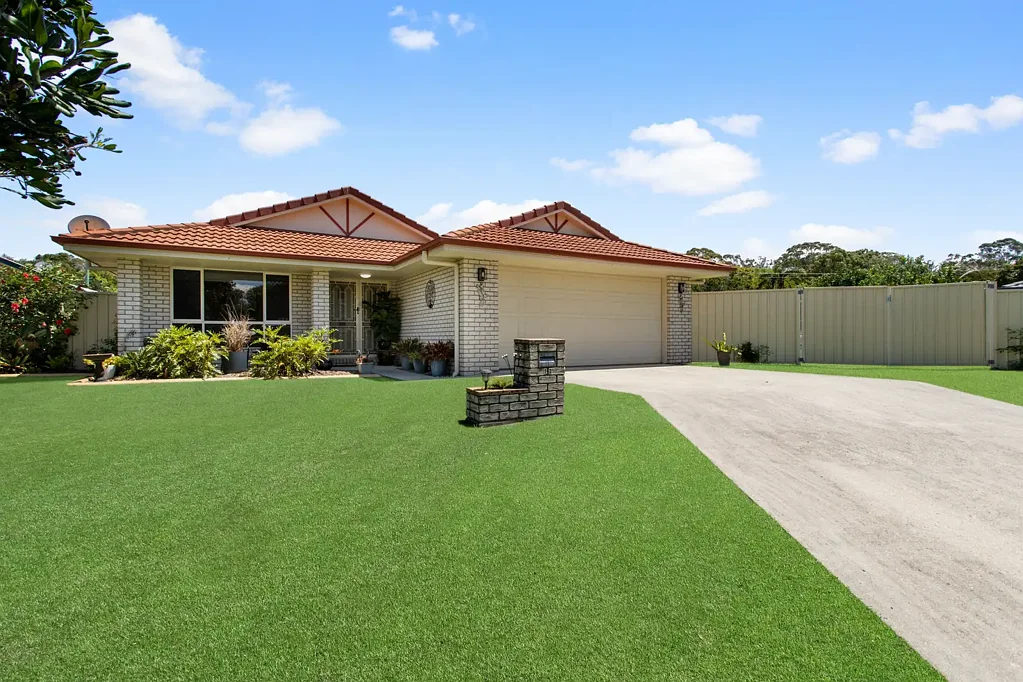 Deception Bay 3部屋 Spacious Family Living  - Side Access and Huge Backyard