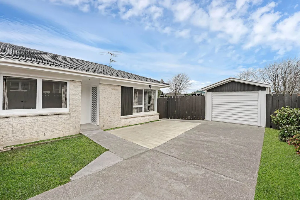 Papatoetoe 2Kwarto Brick & Tile Gem in Golden Circle
