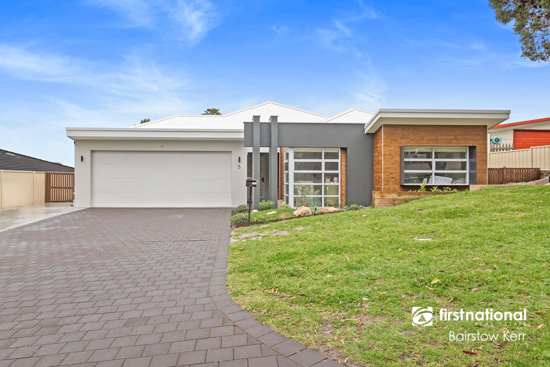 5 BREAKSEA CR, COLLINGWOOD HEIGHTS WA 6330, 0 Kuwarto, 0 Banyo, House