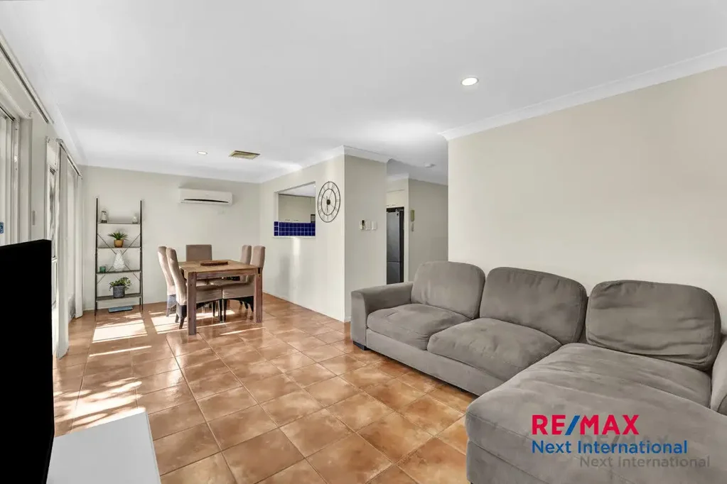 Pacific Pines 3ห้องนอน Prime location Pacific Pines! Investor Gem or Family Paradise-whether you’re building a portfolio or planting roots, seize your chance!