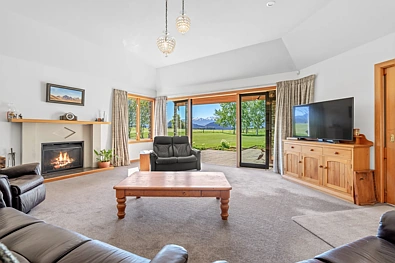 Living room - 38 Sarginson Lane, Wanaka, Otago