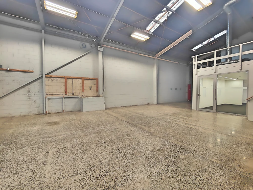 Parnell Versatile warehouse plus showroom/office in Parnel