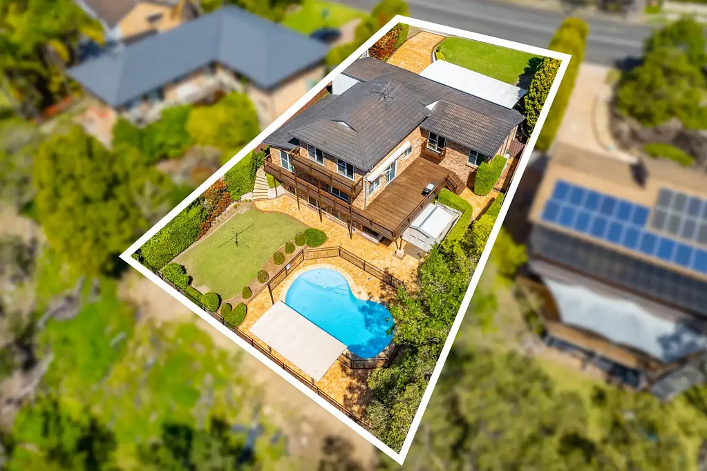 Castle Hill 4कमरा Flexible Family Living with a Breathtaking Bush Outlook