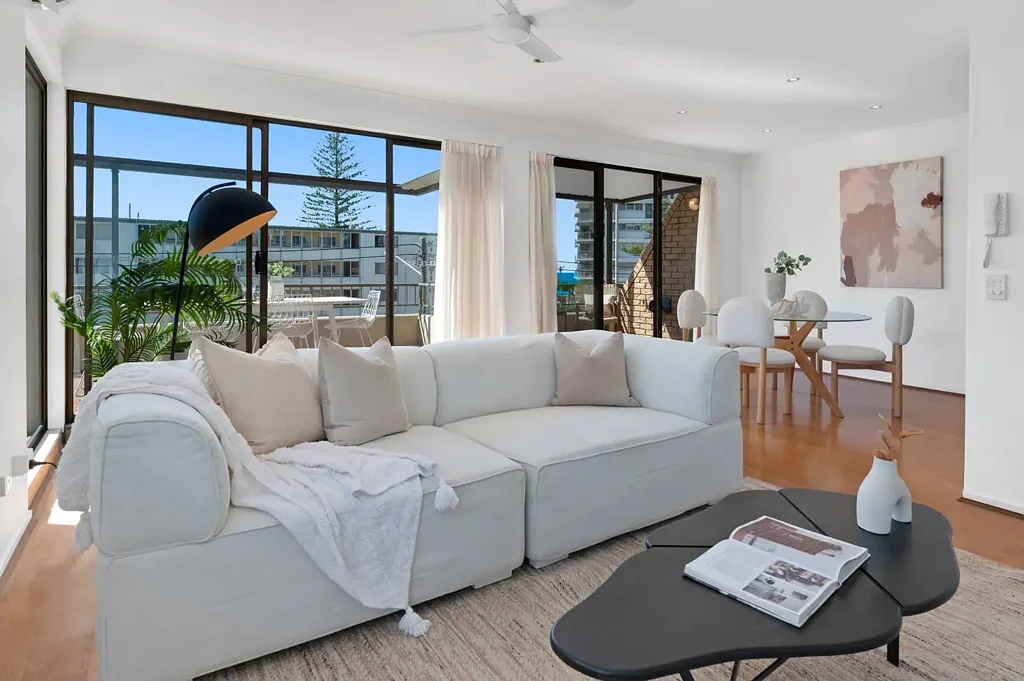 Broadbeach 2غرفة نوم SOLD BY SHAUN BOURKE!