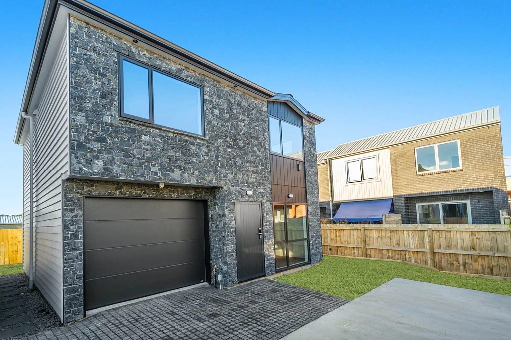 Mangere East 4房  Walk to Middlemore Hospital & Train Station