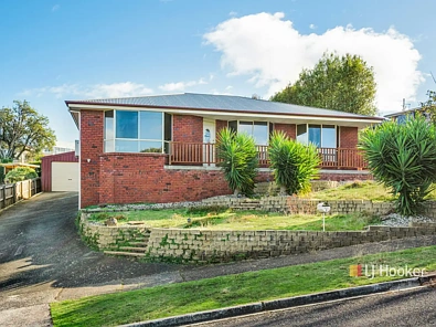 Miandetta 3 Bedroom Practically a New Home with River Views