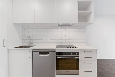 Modern 2 Bedroom, 1.5 Bathroom Townhouse in Pr...
