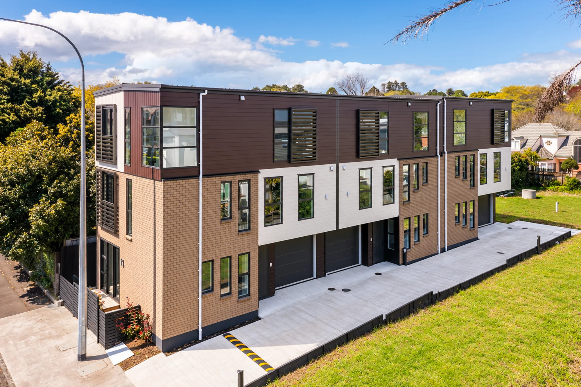 Epsom 4Zimmer Brand New Luxury in Double Grammar Zone