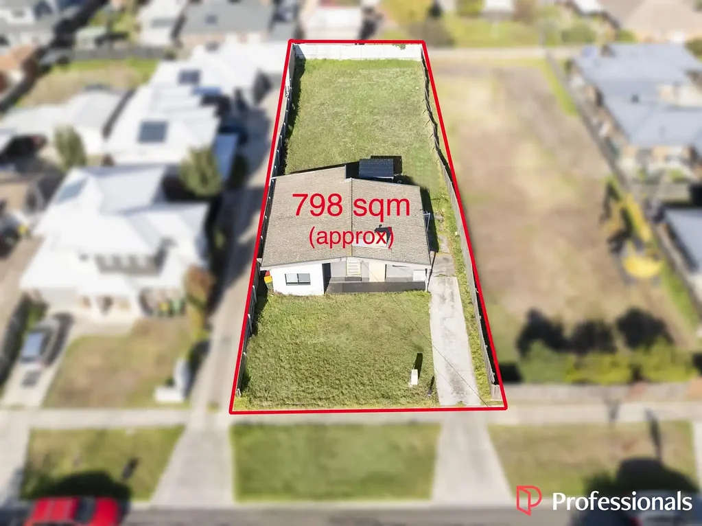 St Albans 3 Bedroom Untapped Potential, Strategic Location & Future Rewards Awaits (Plans and Permits)