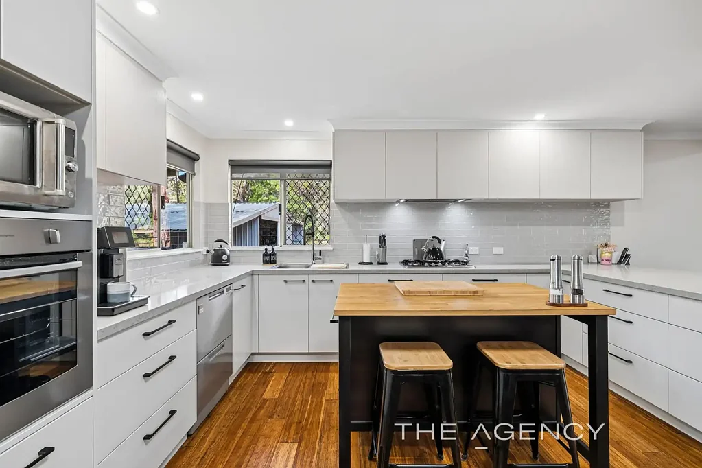 3 Protea Court, Stoneville, WA 6081