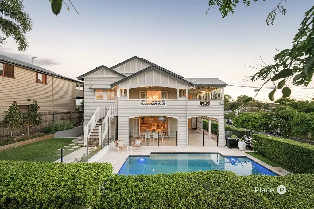 15 Hamel Street, Camp Hill, QLD 4152