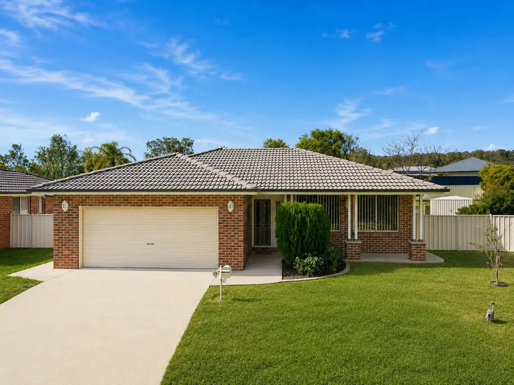 Gunnedah 4 Slaapkamer Coming Soon to Hennessy Real Estate