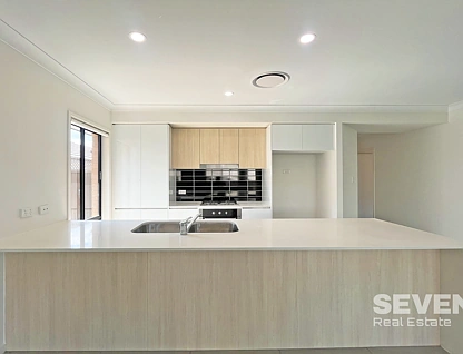 14 Duncombe Avenue, Gledswood Hills, Macarthur Region, 4 rūma, 2 rūma horoi, House